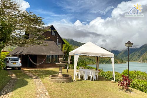 Carpa, Chalet 0006 en el Lago Calima