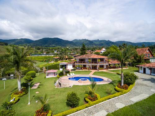 Finca en Alquiler en el Lago Calima