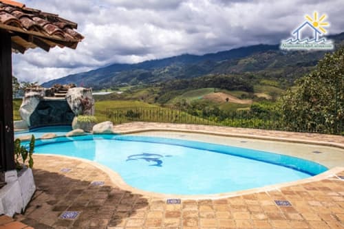 Piscina Finca en Alquiler en el Lago Calima