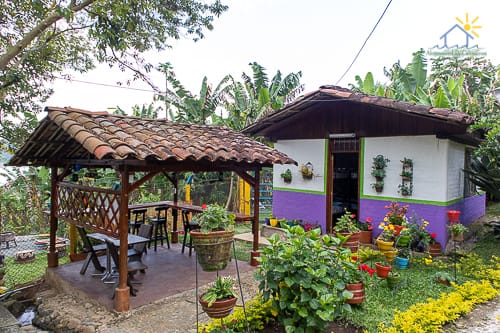 kiosco, finca 0048 en el Lago Calima