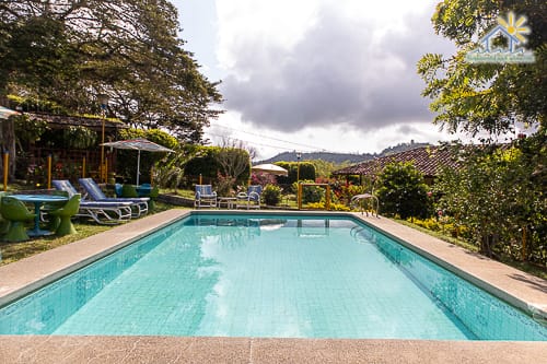 Piscina Finca en Alquiler en el Lago Calima