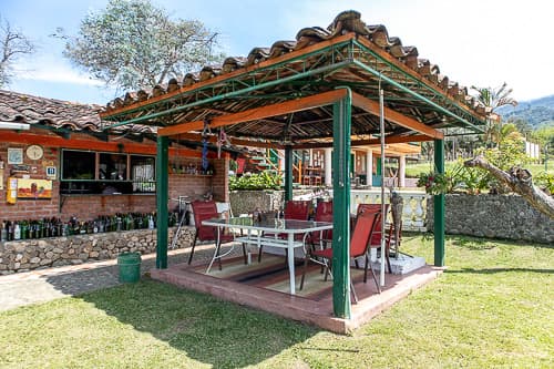 Kiosko, Hotel las cabañas de Maqroll, Lago Calima.