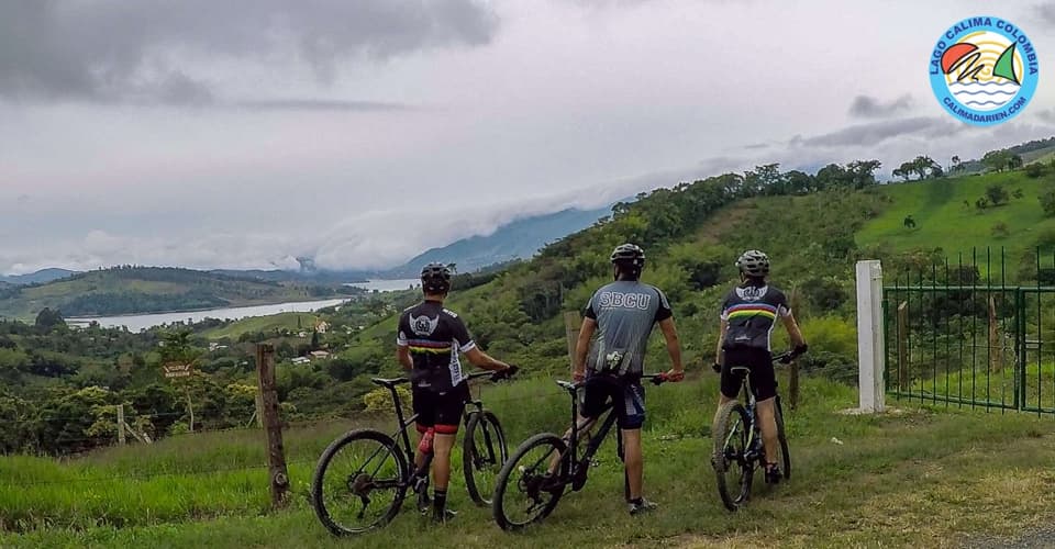 Ciclotravesías en el Lago Calima Colombia