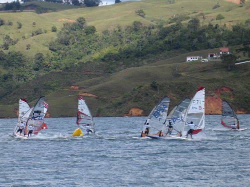 Windsurf en el Lago Calima