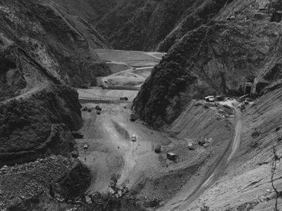 Construcción de embalse Calima