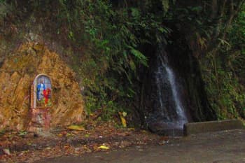 Cascada en el lago Calima