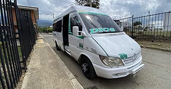 Motocarro Lucy en el Lago Calima Colombia