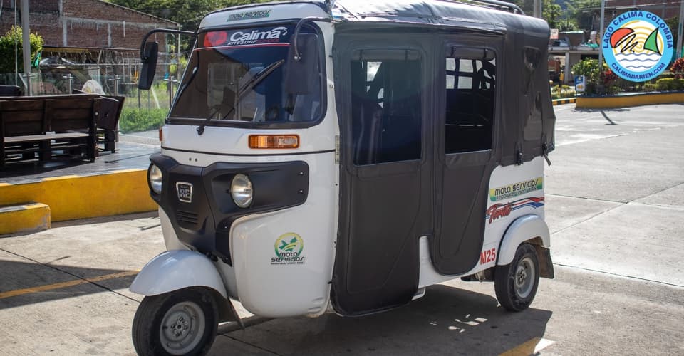 Motocarro Lucy en el Lago Calima Colombia