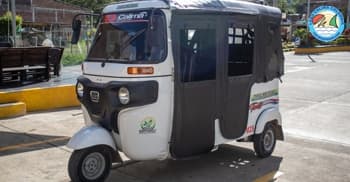 Motocarro Lucy en el Lago Calima Colombia