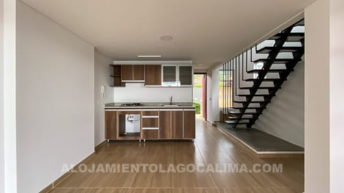 Cocina, casa en venta frente al Lago Calima