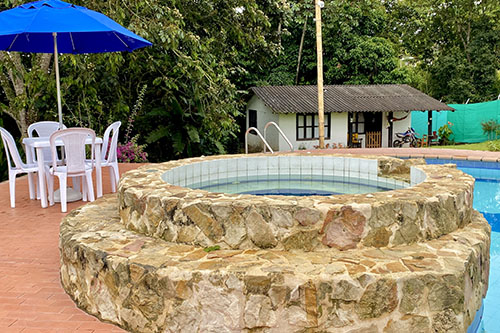 Jacuzzi, finca v0106 en el Lago Calima